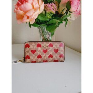 Coach Wallet heart print